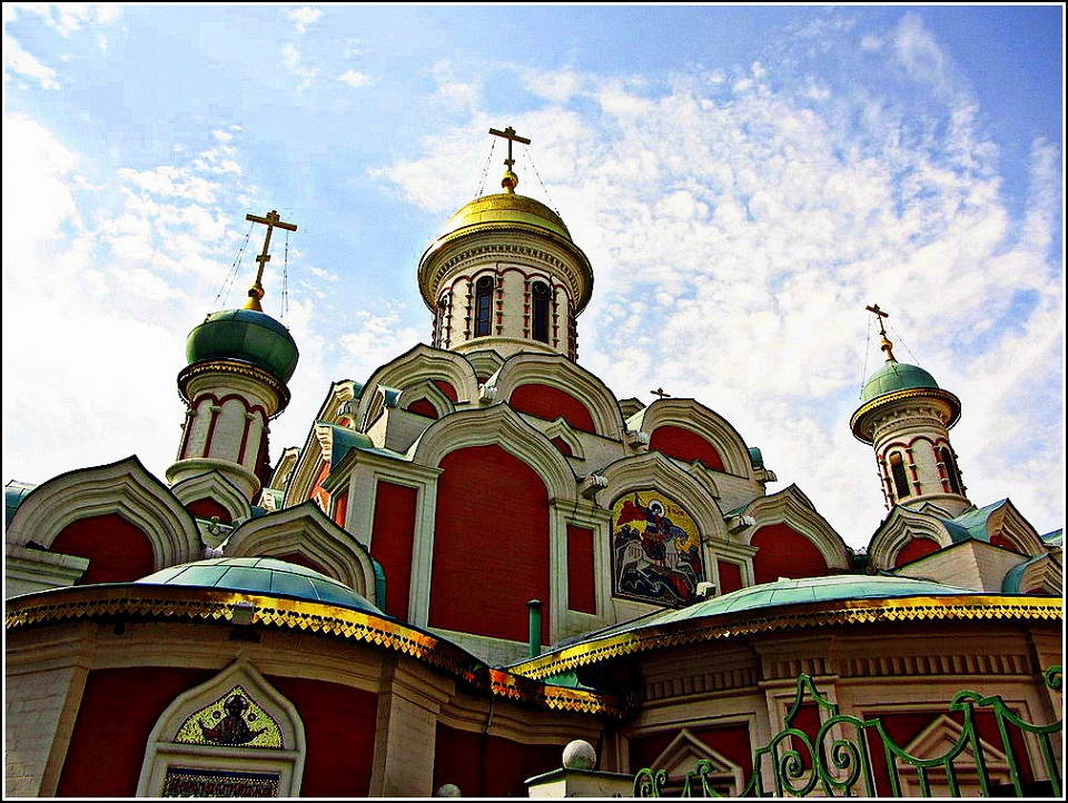 Kazansky Cathedral on the Red Square     Казанский собор на Красной площади