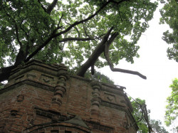 Uladzimir 
Капліцы на Рагачоўскіх могілках-7. 2008 г. 
2015-09-01 09:21:18