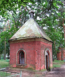 Uladzimir 
Капліцы на Рагачоўскіх могілках-6. 2008 г. 
2015-09-08 10:42:42