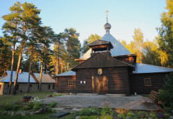 Solodushkin 
Никольский скит Введено-Оятского монастыря 
2015-09-09 20:10:52
