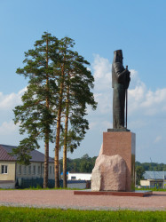 Solodushkin 
Памятник Феофану Затворнику в Свято-Успенском Вышенском монастыре 
2015-09-09 20:13:53
