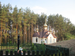 hope 
Свята-Лаўрышэўскі манастыр. Манастырскі некропаль. 
2015-09-24 13:25:13
