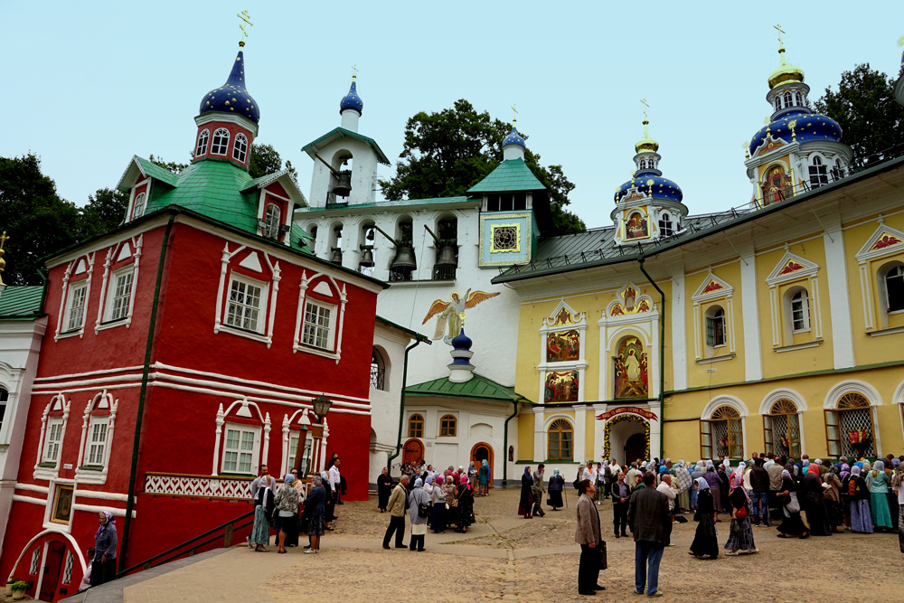 Псково Печерский монастырь