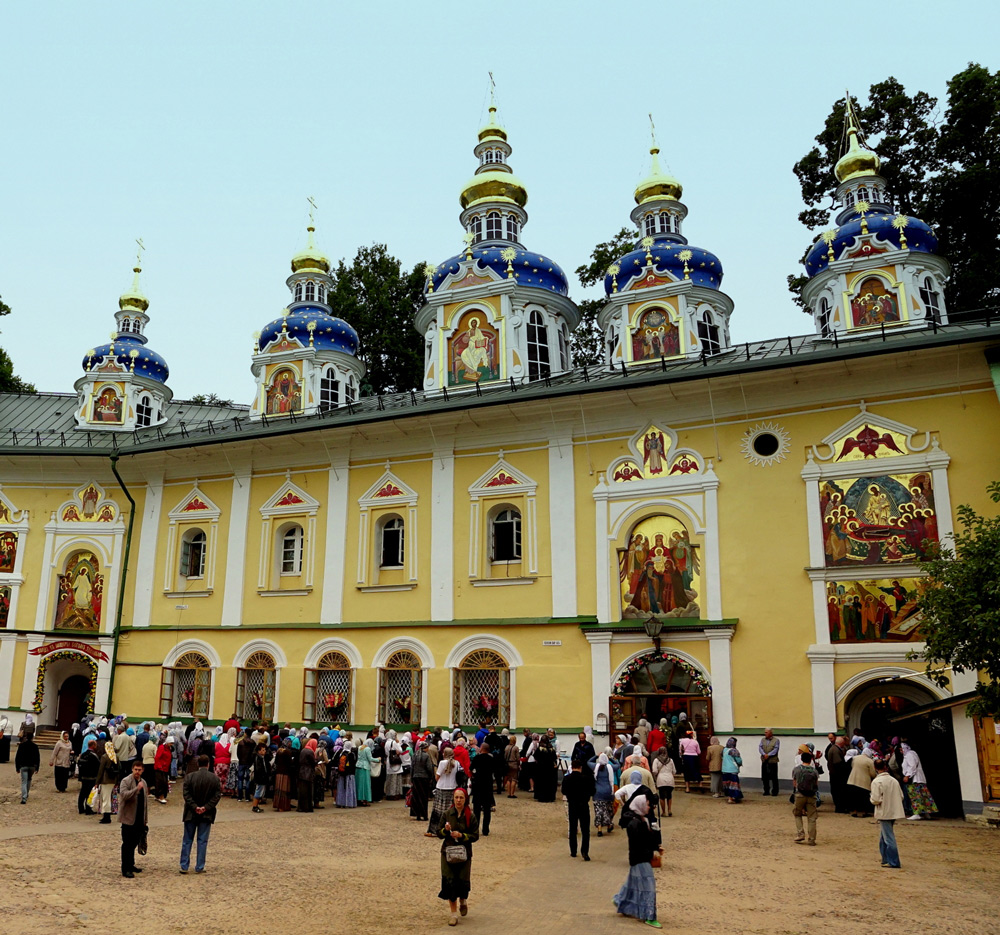 Псково Печерский монастырь