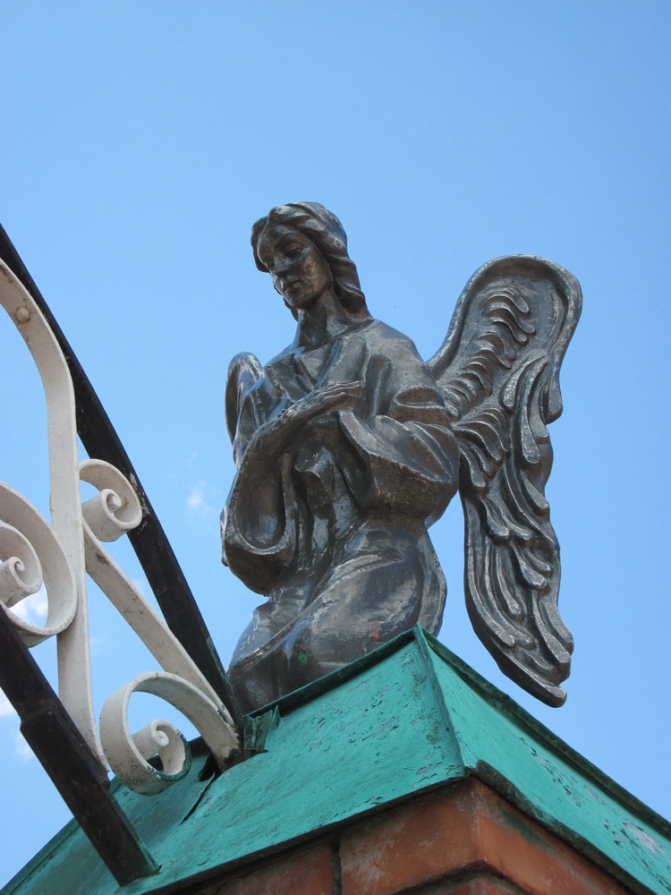 Ангелы i Крыж-1