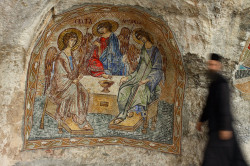 CedaiKsena 
Manastir Ostrog, Crna Gora. 
2015-10-14 16:25:28