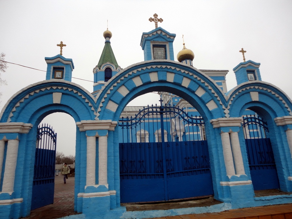 Свята-Іаана-Кармянскі жаночы манастыр. Святыя вароты.