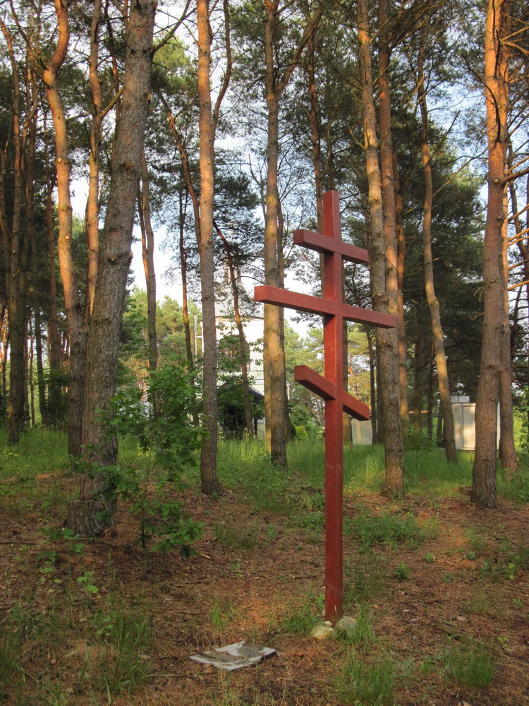 Свята-Лаўрышэўскі манастыр. Крыж