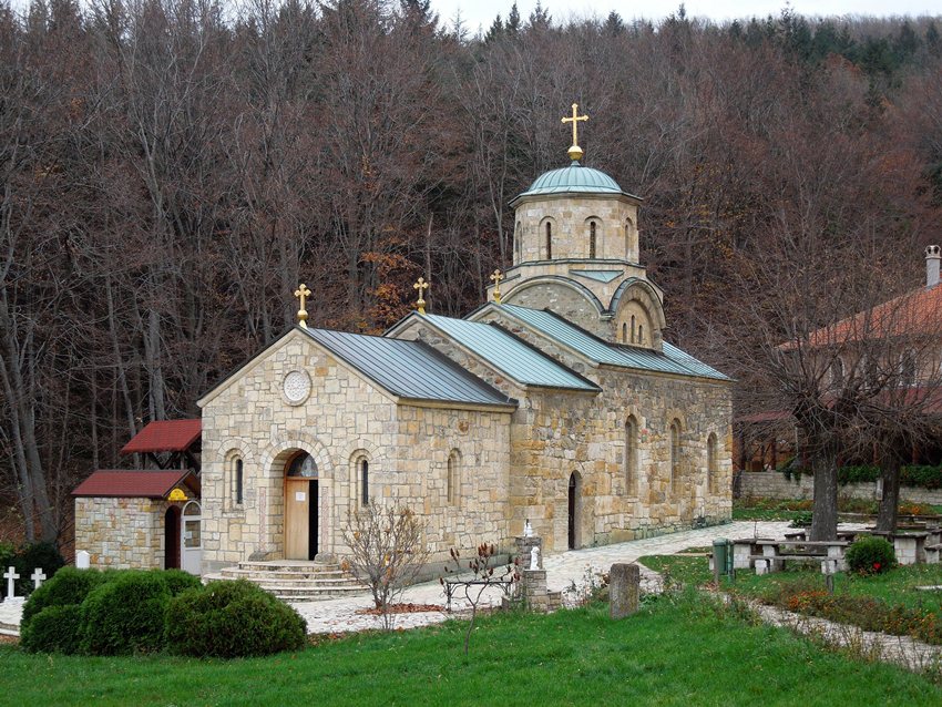 Храм Св. Архангела Михаила и Гаврила, манастир Тресије