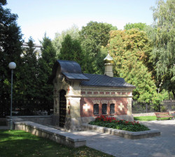 from homel 
Уваход у пахавальню князёў Паскевічаў 
2015-11-05 12:56:12