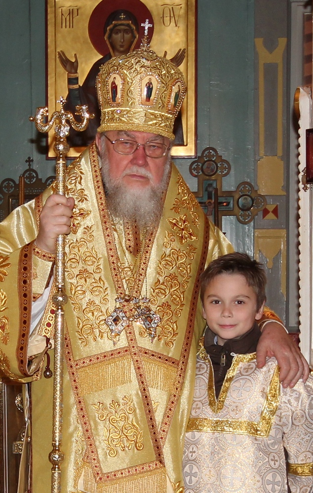 Metropolitan Sawa of Warsaw and All Poland with prisluznik 