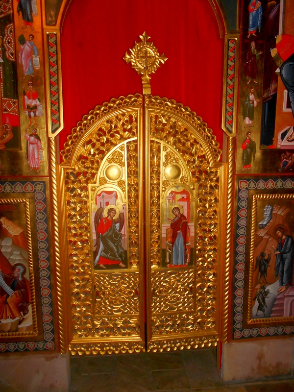 Двери