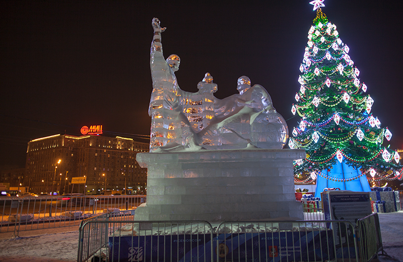 Ice Moscow / Ледовая Москва. Памятник Минину и Пожарскому