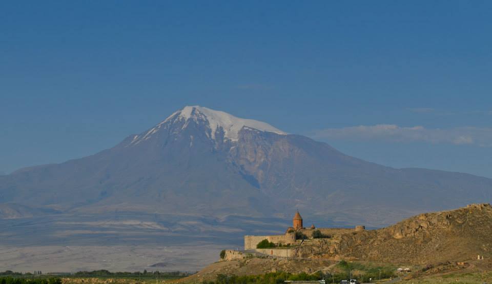 Khor virap i Ararat u pozadini (ljeto)