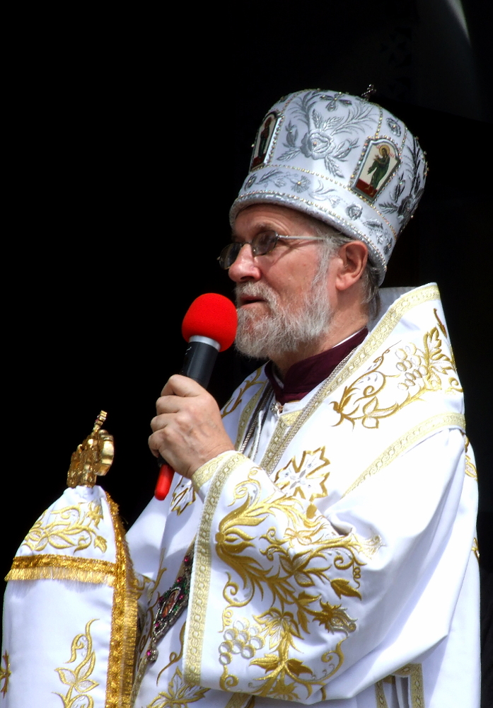 Szymon arcybiskup,ordynariusz diecezji łódzko-poznańskiej.