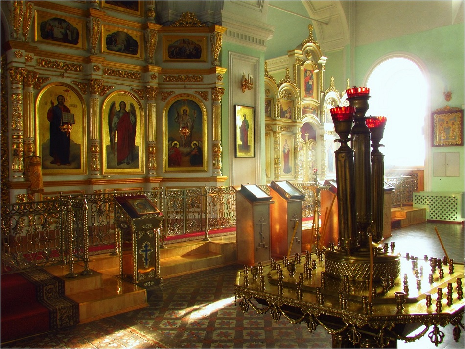 Утро в храме
