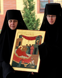 jarek1 
Nuns of Zwierki Convent 
2016-01-17 21:21:43
