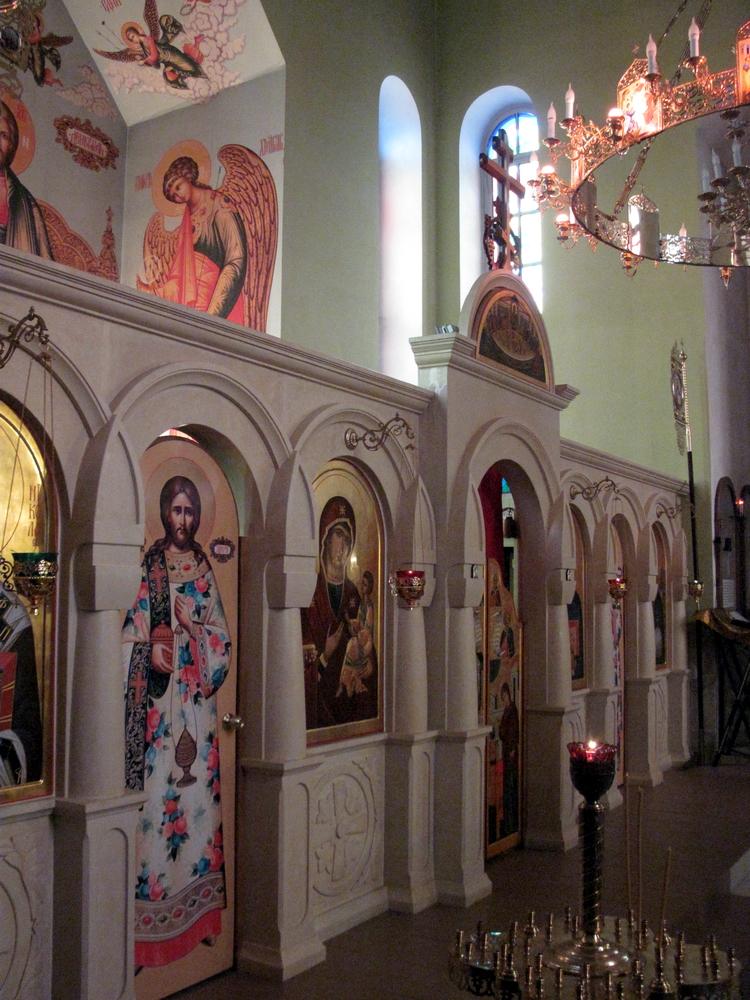 Царква Архістраціга Міхаіла ў Касцюкоўцы. Іканастас