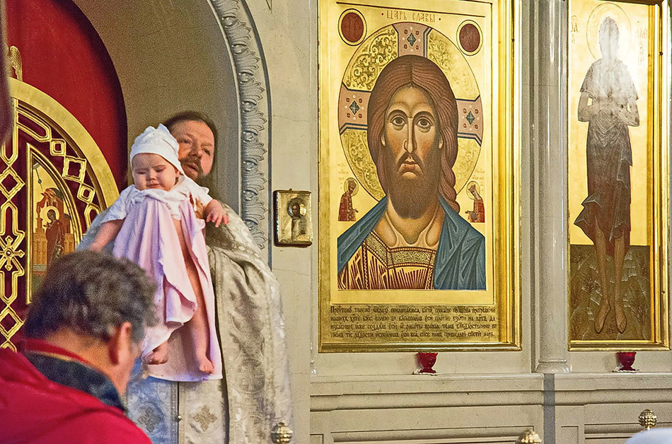 "Елицы во Христа крестистеся, во Христа облекостеся"...  