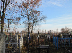 Uladzimir 
Могілкі ў Хальчы 
2016-02-03 15:54:10