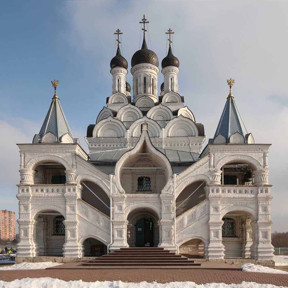 Храм Благовещения Пресвятой Богородицы в селе Тайнинском 