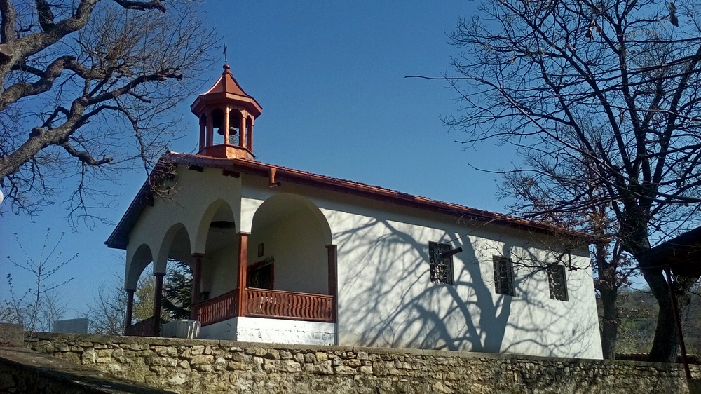 храм "Свети Атанасий", Златна ливада