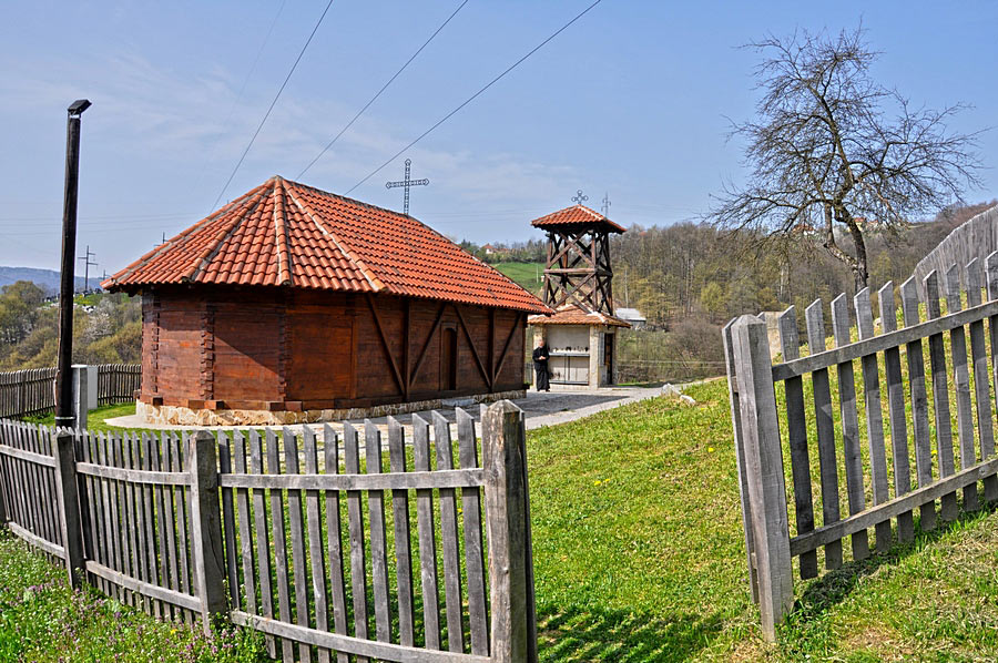 Црква брвнара-Севојно