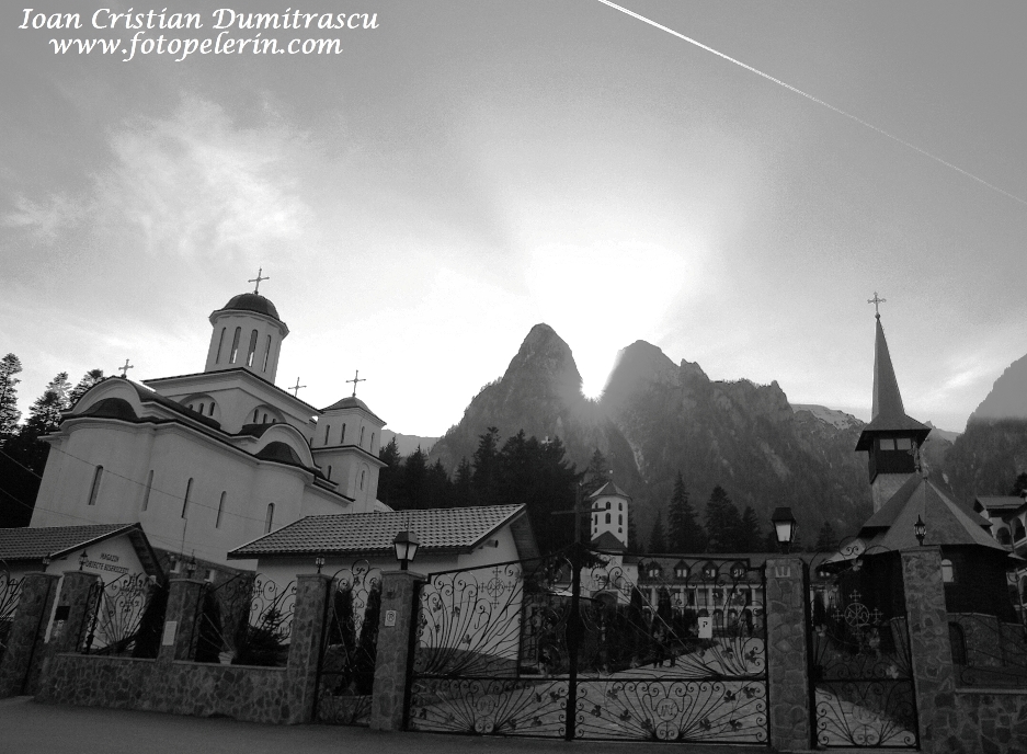 Sfânta Mănăstire Caraiman (Bușteni) / Holy Monastery Caraiman (Busteni, Romania)