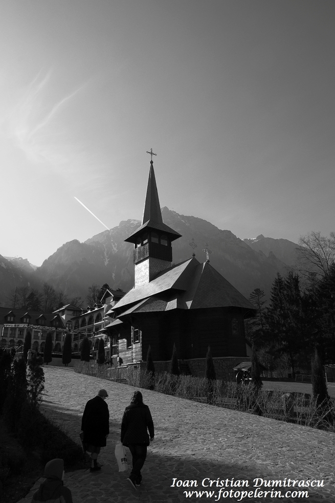 Chemarea Vecerniei... / The call of Vespers...