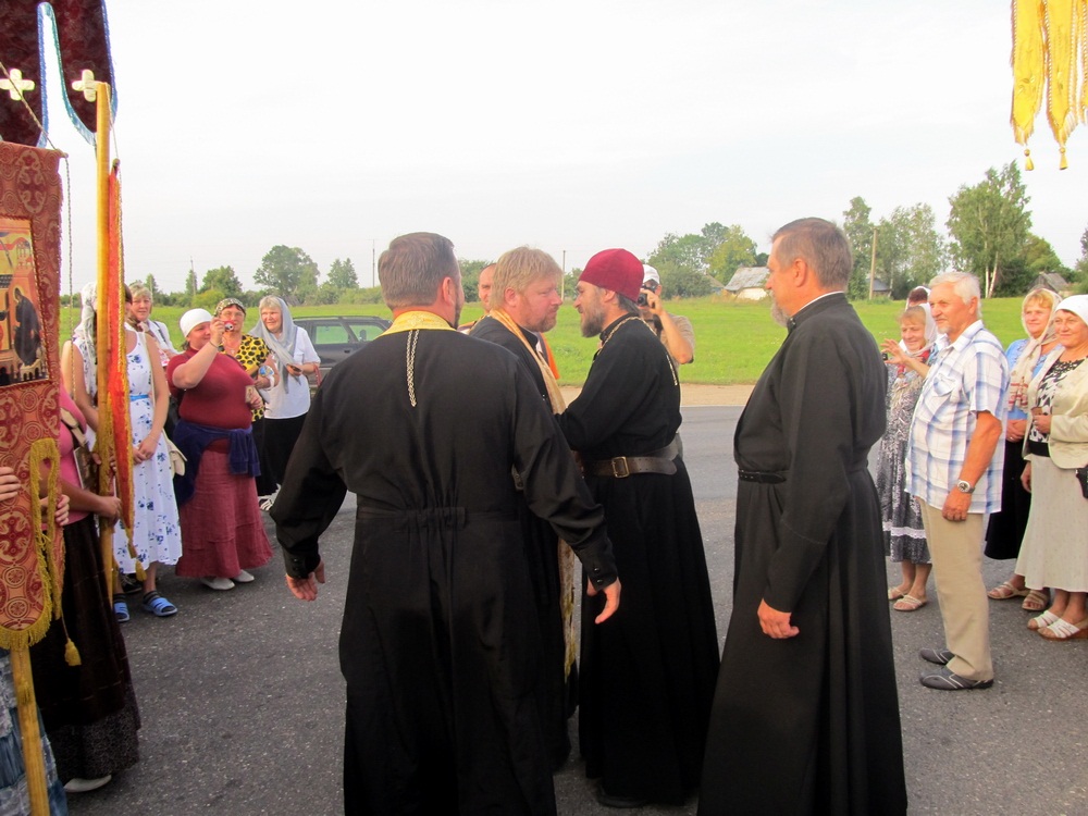 Хрэсны ход "Адзігітрыя". 2012 г. Сустрэча ў Лёзна