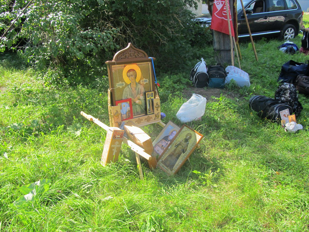 Хрэсны ход "Адзігітрыя". 2012 г. Прывал.