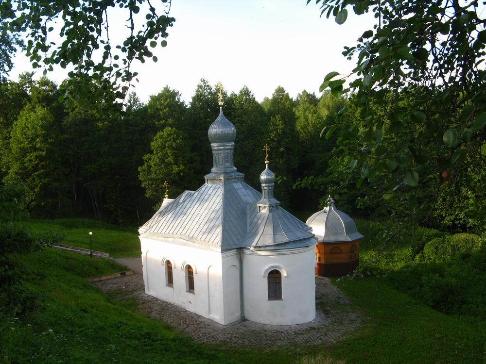 Пустынка. Царква Нараджэння Божай Маці і Купель