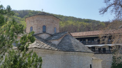stoynev 
Манастир "Св. Св. Кирик и Юлита", гр. Асеновград, кв. Горни Воден  
2016-04-05 08:10:17