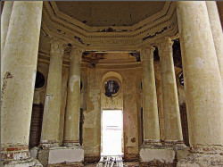 melodie_del_mar 
Abandoned temple 
2016-04-13 19:21:12