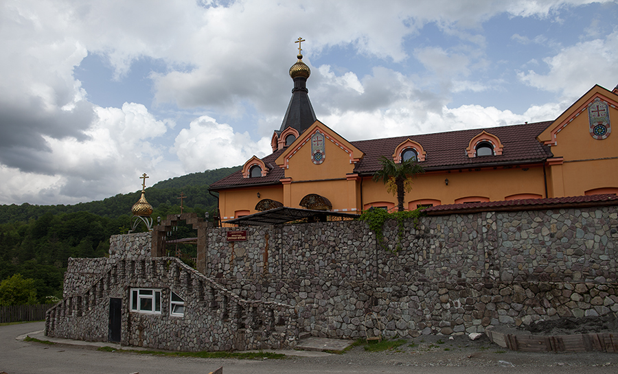 Крестовая пустынь