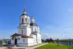 alik 
Село Коларово Храм Спаса Нерукотворного  
2016-05-12 14:42:05