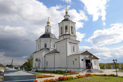 alik 
Село Коларово Храм Спаса Нерукотворного  
2016-05-19 22:58:10