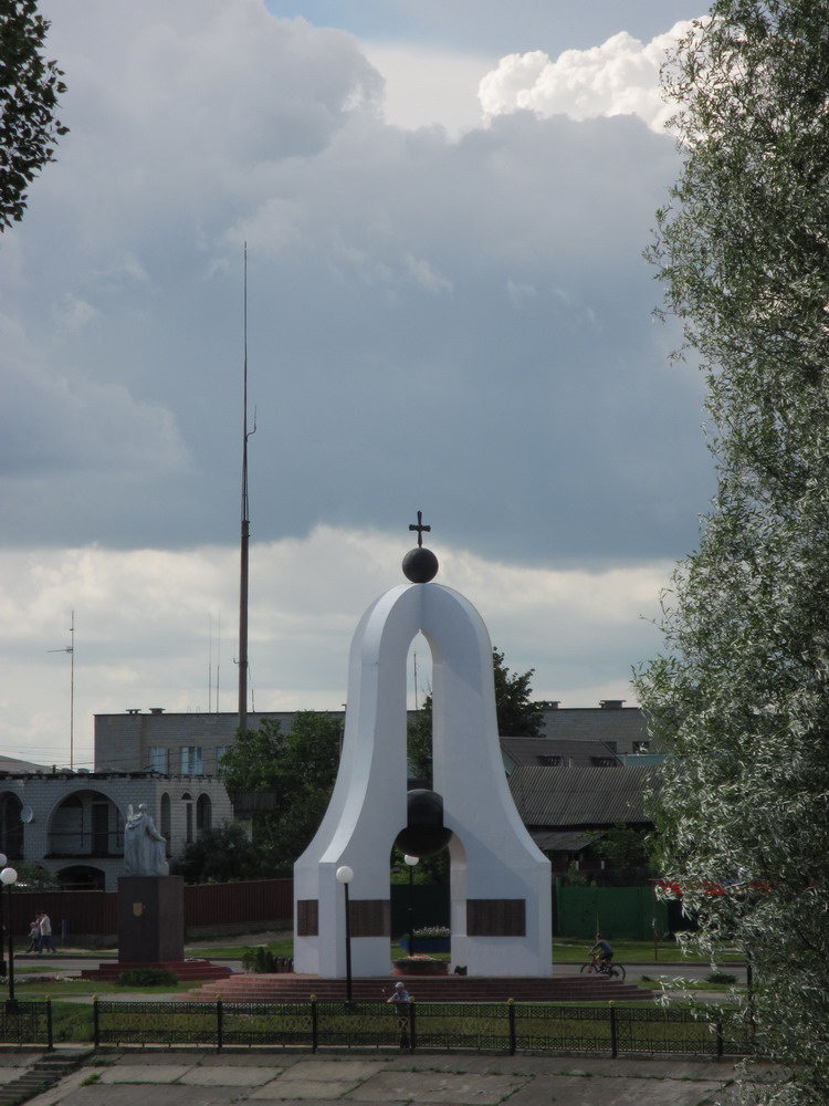 Помнік ахвярам Вялікай айчынай вайны ў Добрушы.