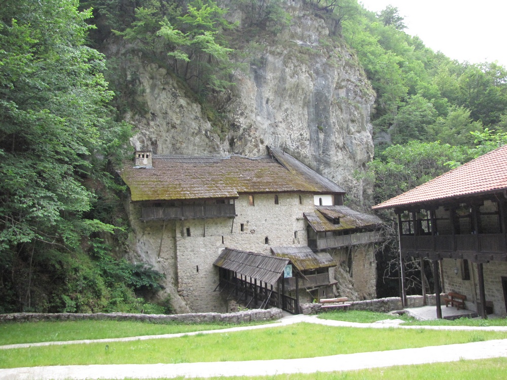 Манастир Црна река