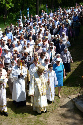 lukasz 
Wierni i metropolita Sawa 
2016-06-04 19:48:40