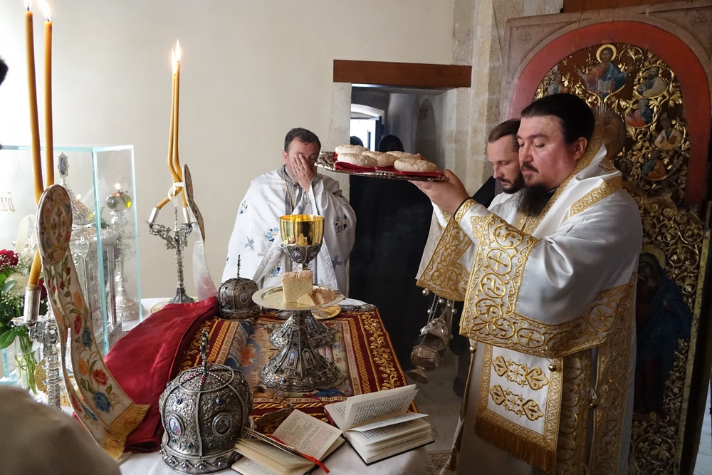 Divine Liturgy in Gonia Monastery 