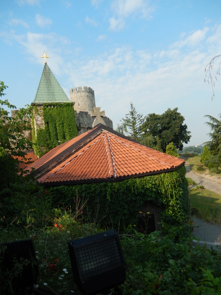 Крстеви на цркви