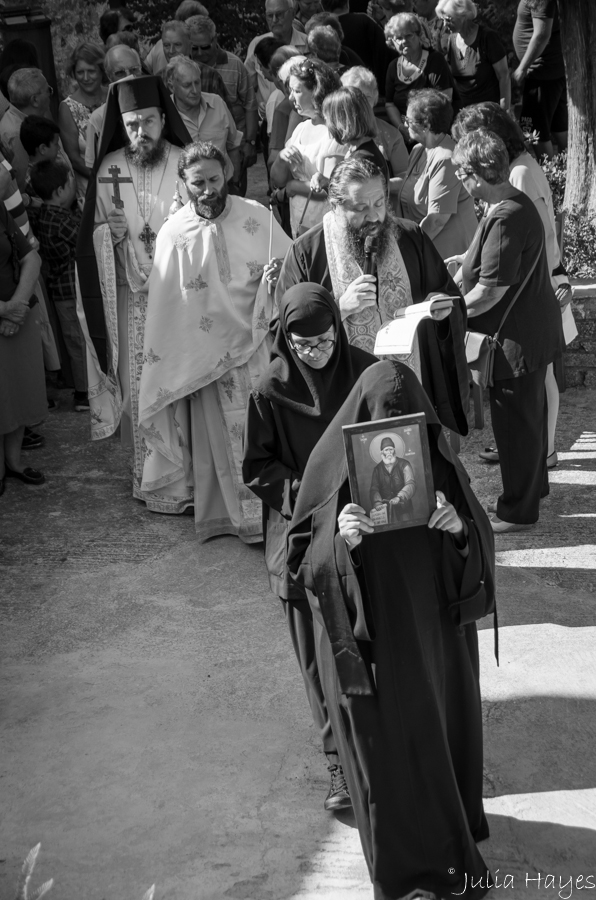 Procession of the icon of St Paisios