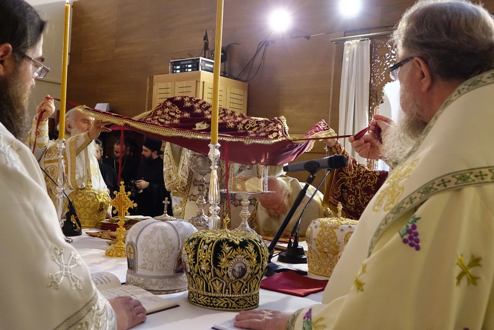 Divine Liturgy in St. Peter and Paul Cathedral in Chania