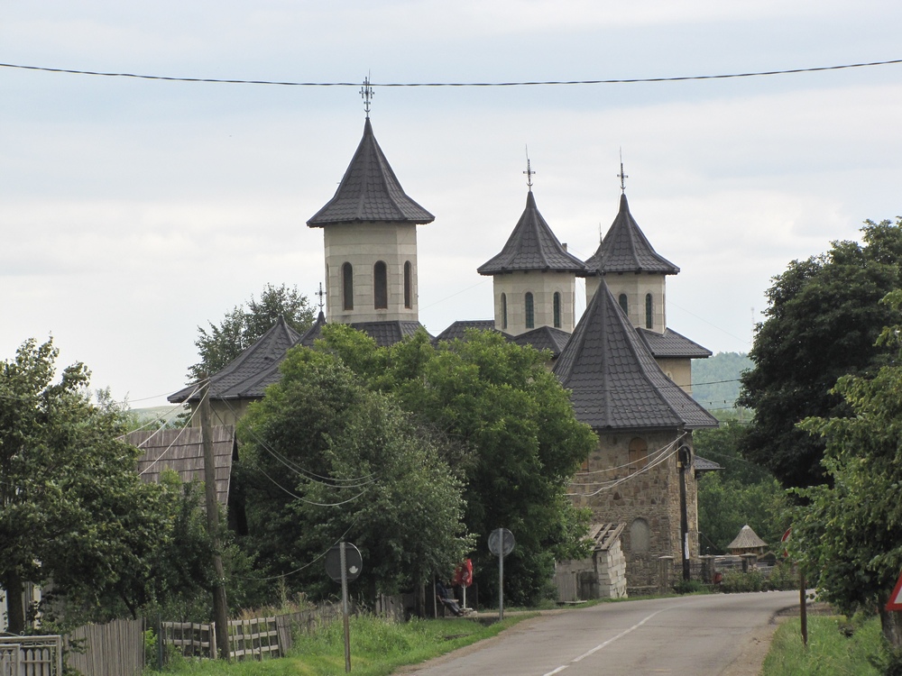 Храм
