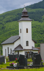 MikaV 
Serbian orthodox church Holy Trinity in Ustikolina,B&H 
2016-07-18 13:03:04