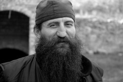 AleksaSrbin 
Отац Варнава Манастир Кувеждин 
33 
2016-07-21 08:54:40