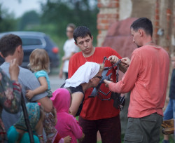 AlexandraP 
Поклонение веригам прп. Иринарха затворника Ростовского 
2016-07-24 12:25:41