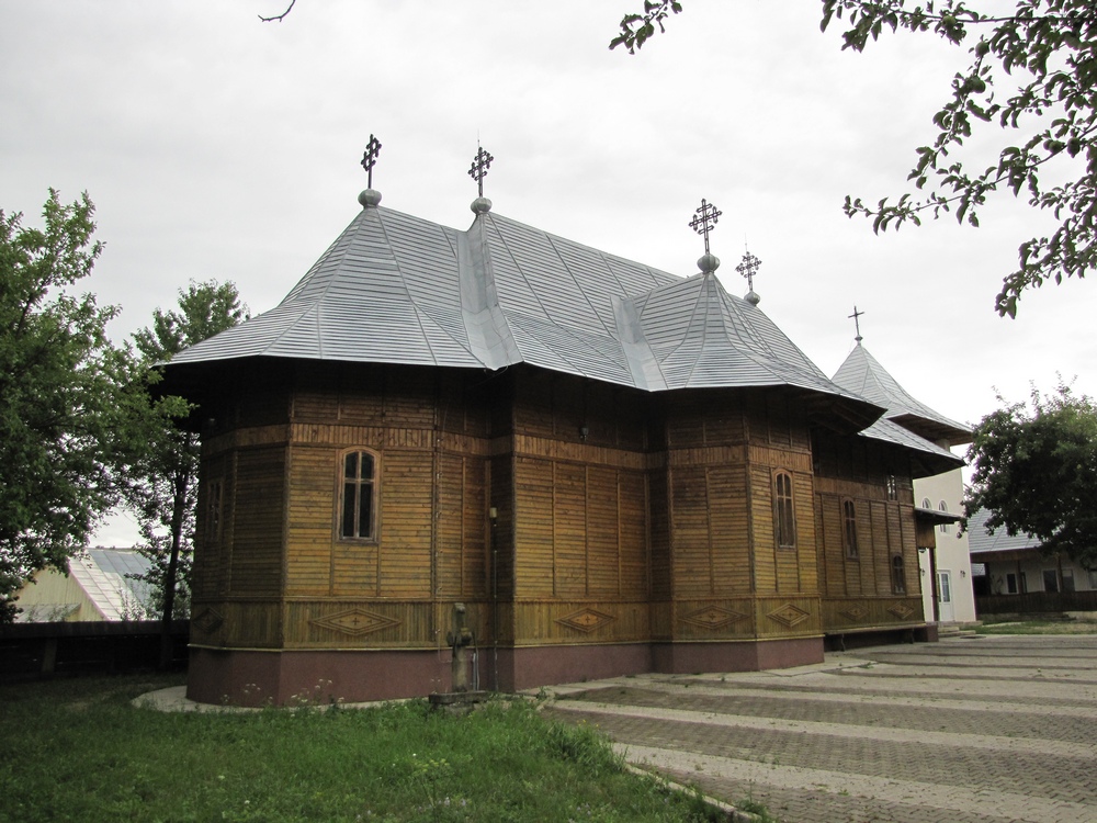 Брвнара
