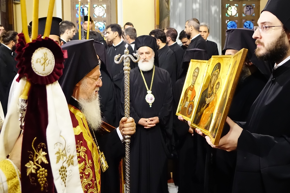 Divine Liturgy in St. Menas Cathedral in Heraklion